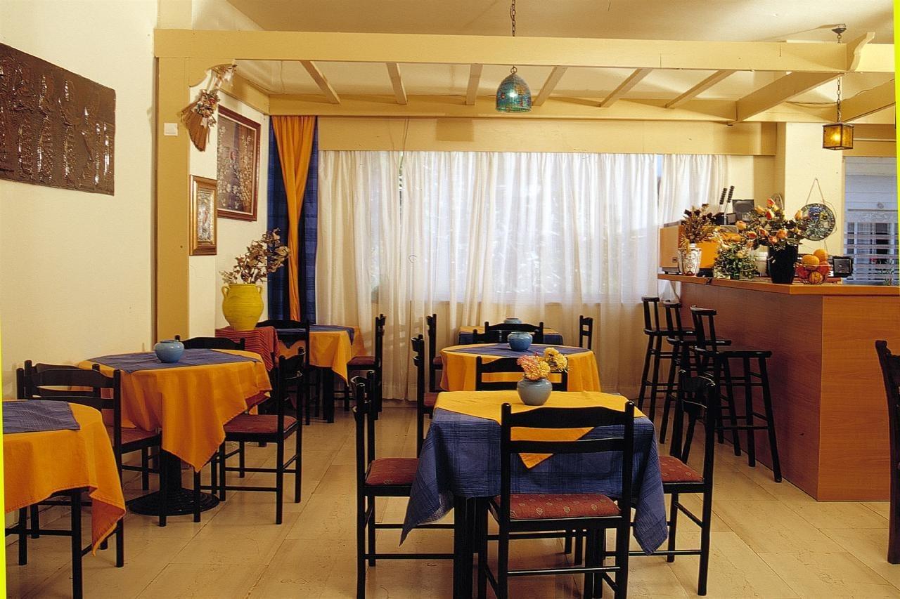 Aristea Hotel Элунда Экстерьер фото