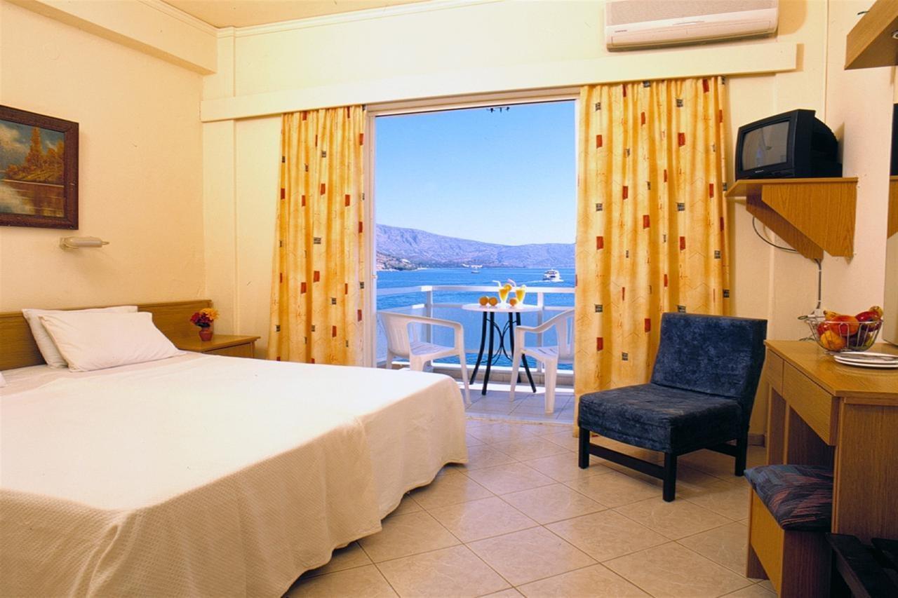 Aristea Hotel Элунда Экстерьер фото